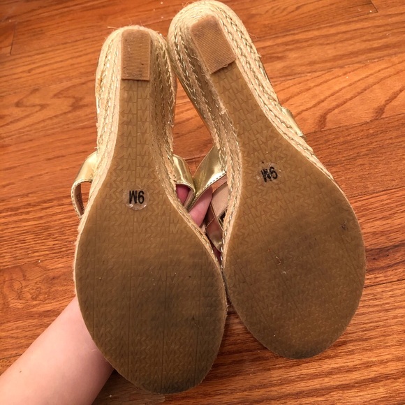 Gold Michael Kors wedges - Picture 3 of 5